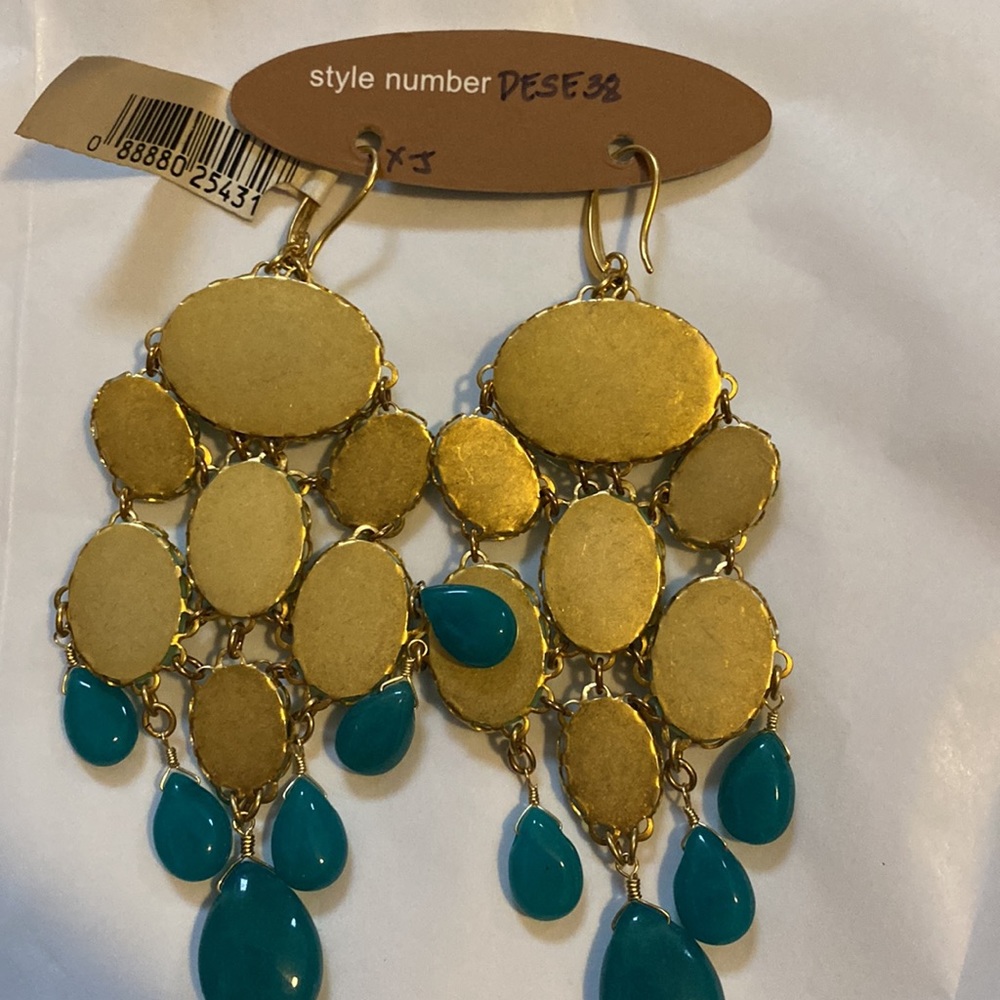 NWT chandelier earrings - Picture 6 of 7